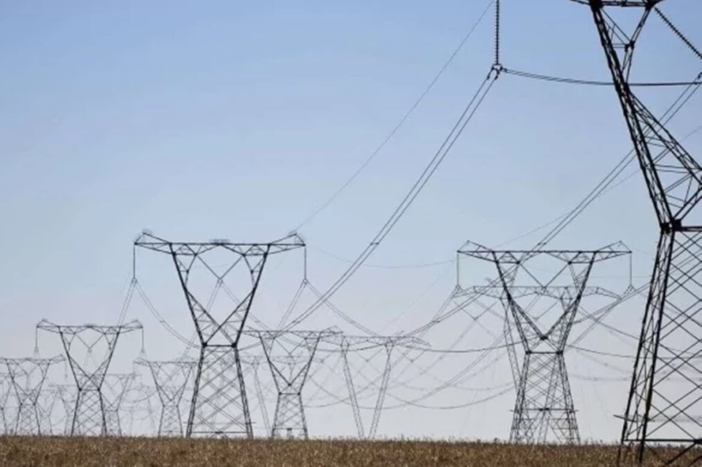 Cidades do sul goiano ficam sem energia no começo da tarde