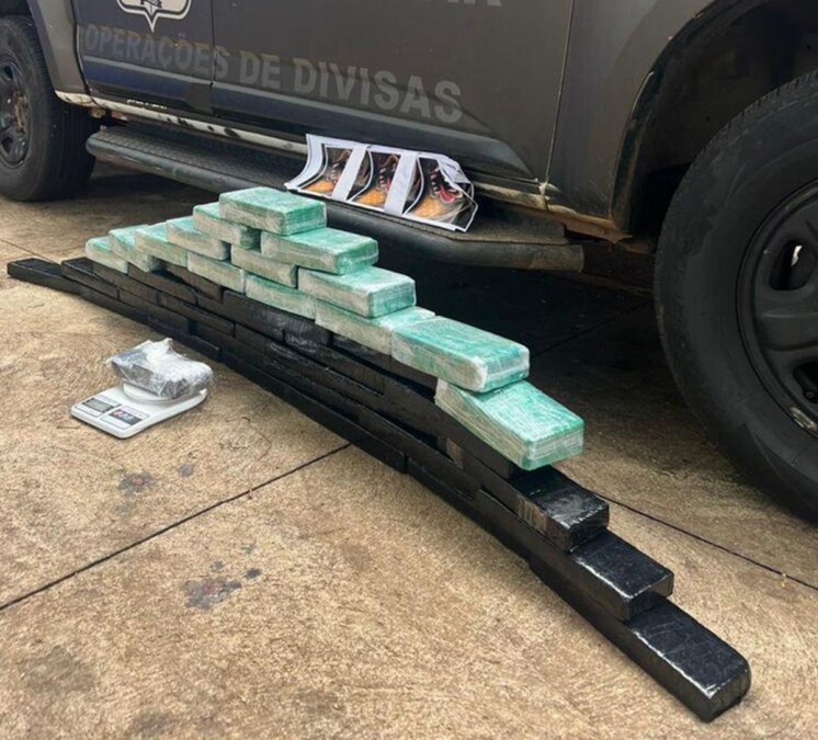 mulher-presa-trafico-de-drogas