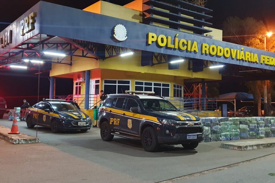 BRs de Goiás têm 3 mortes e 9 feridos em 13 acidentes neste final de semana 12 condutores foram autuados por embriaguez ao volante