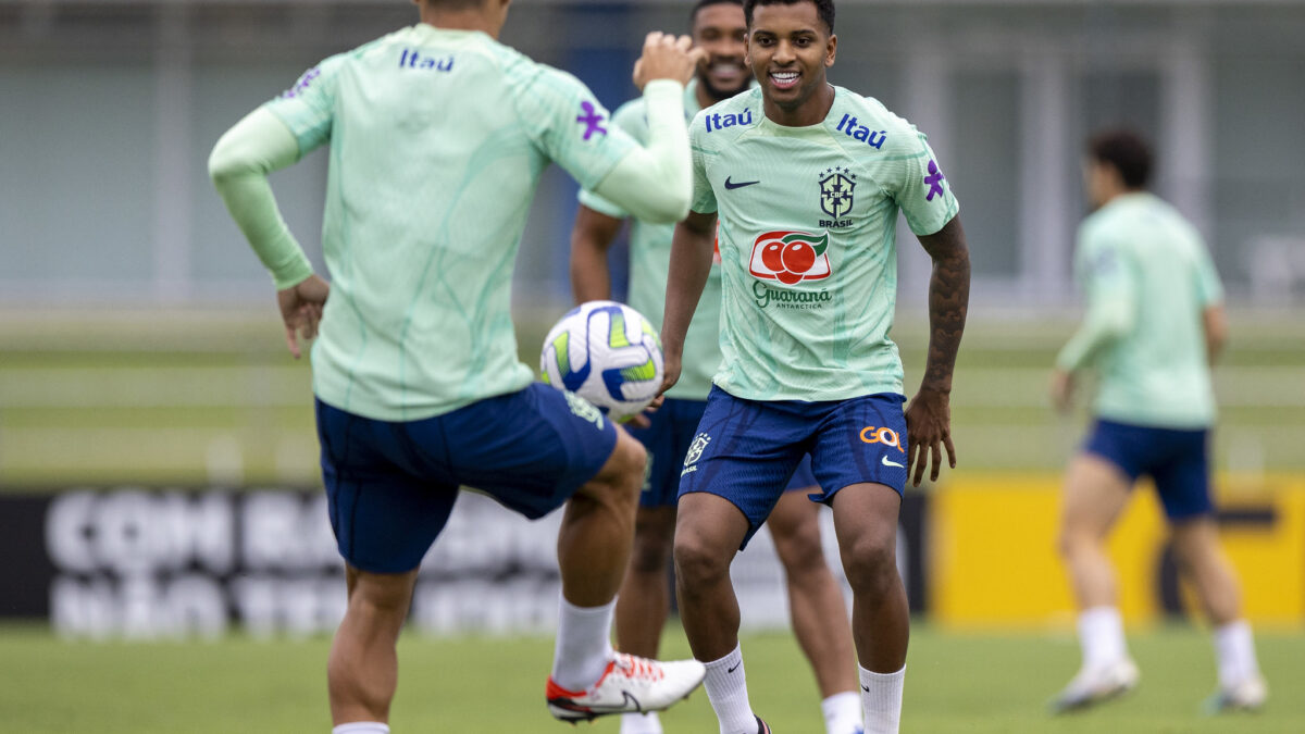 Rodrygo treinando com a Seleção Brasileira