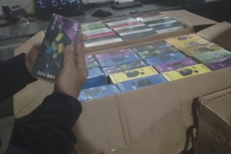 Cigarros eletrônicos apreendidos pela PRF na BR-153, em Irumbiara (Foto: Reprodução)