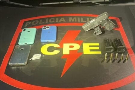 Homem é preso por disparo de arma de fogo e lesão corporal dolosa em Três Ranchos Indivíduo suspeitou que colega tinha armado uma emboscada