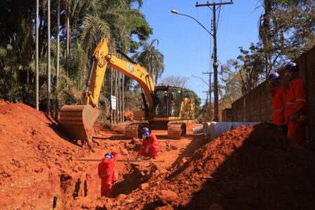 Prefeitura entrega obra de R$ 2,2 milhões para conter alagamentos no Bairro Goiá, em Goiânia