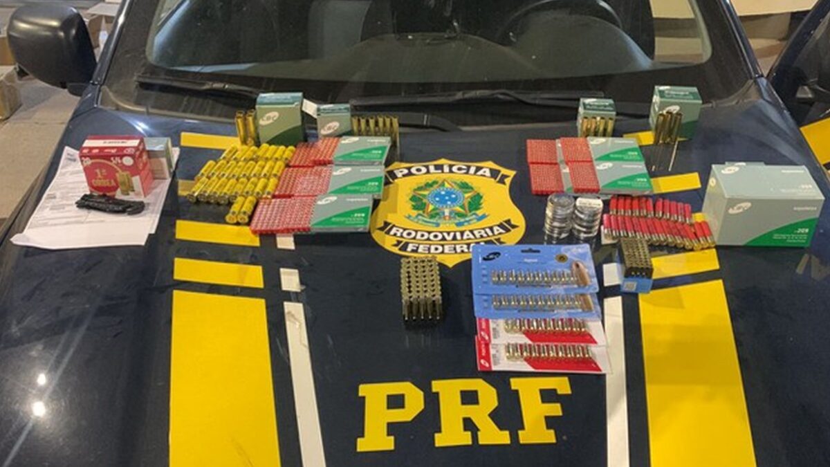 PRF apreende no DF munições que saíram de Goiânia rumo a Barreiras (BA)