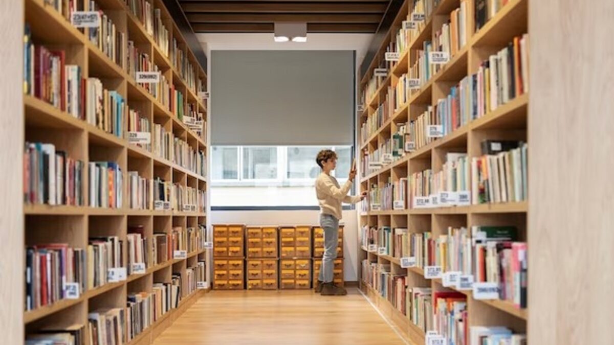 Pessoas fedidas serão multadas e expulsas de bibliotecas do Canadá a partir de janeiro Medida polêmica está provocando revolta em Montreal