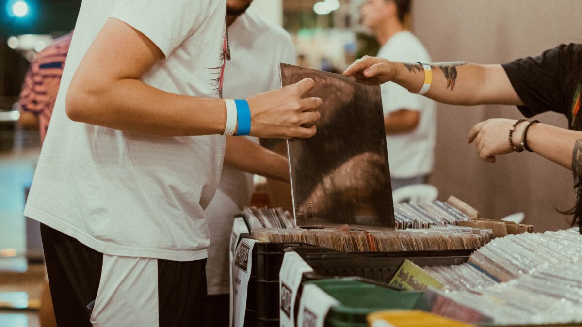 Festival com feira de discos de vinil e cerveja artesanal acontece em Goiânia neste domingo (3)