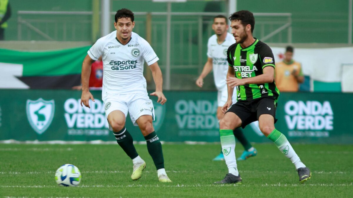 Guilherme Marques sendo marcado na Independência