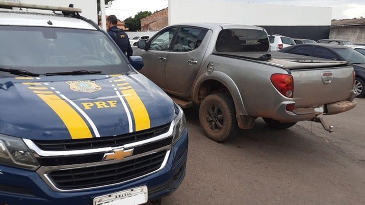 Camionete furtada no ano passado, em MG, é recuperada em Águas Lindas de Goiás