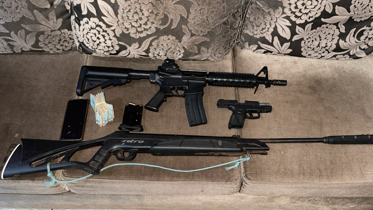 Armas apreendidas durante operação da PC que apura roubos em usinas de Goiás