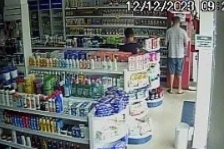 PM prende em flagrante "Vovô do Crime" do DF que aplicava golpe do cartão com comparsa