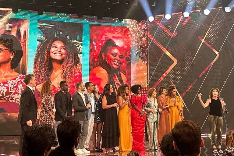 Melhores do Ano 2023: Vai na F bate Terra e Paixão e é eleita novela do ano Letícia Colin, Adriana Esteves também estão entre vencedores