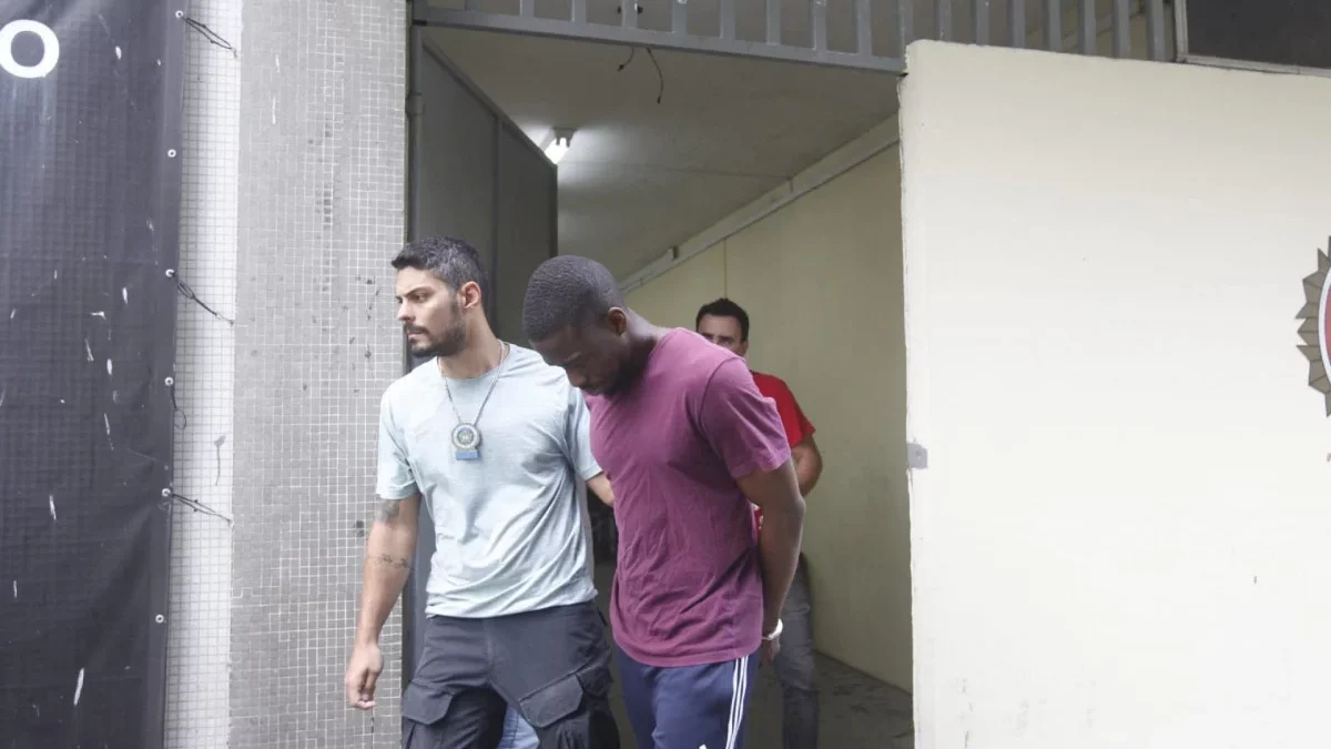 Ilias Olachegoun Adeniyi Adjafo, 30, teria dito a médico que havia ’batido um pouco’ na filha