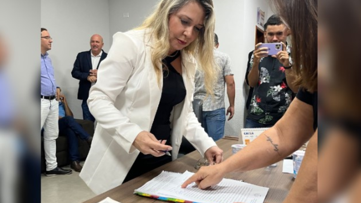 Maysa Cunha, vice-prefeita de Iporá vai exercer interinamente o cargo de prefeita (Foto: Divulgação - Redes Sociais)
