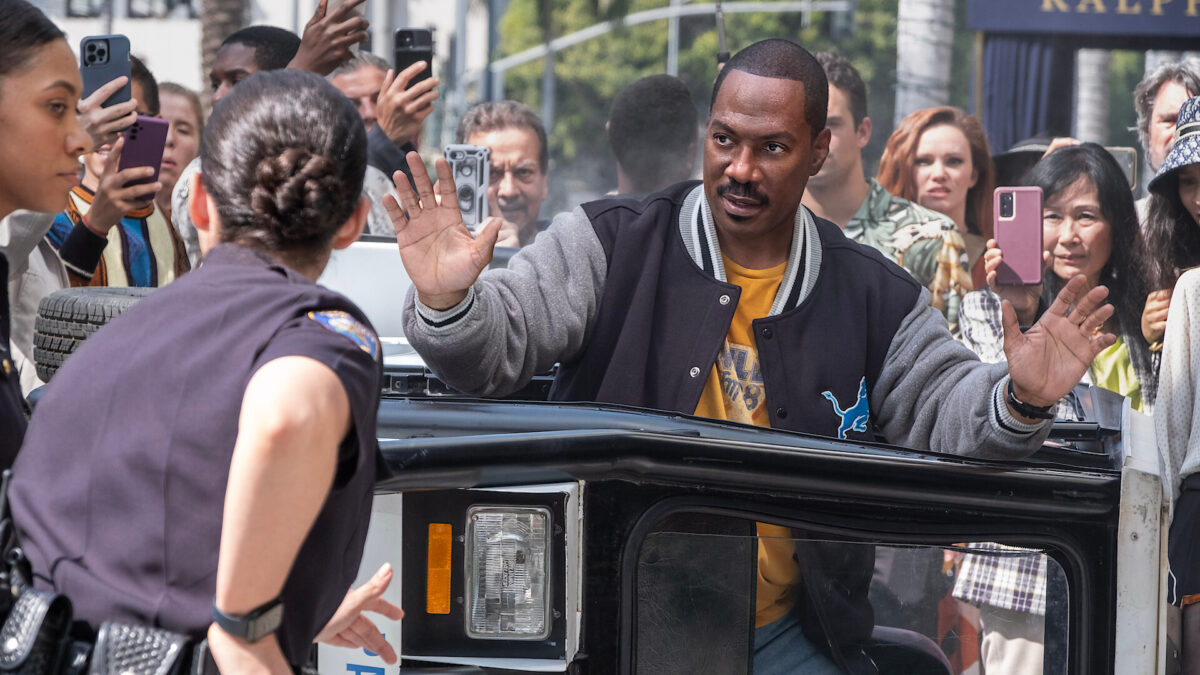 Eddie Murphy está pronto para rir por último como o tenente de polícia Axel Foley no teaser trailer de "Um Tira da Pesada 4: Axel Foley".