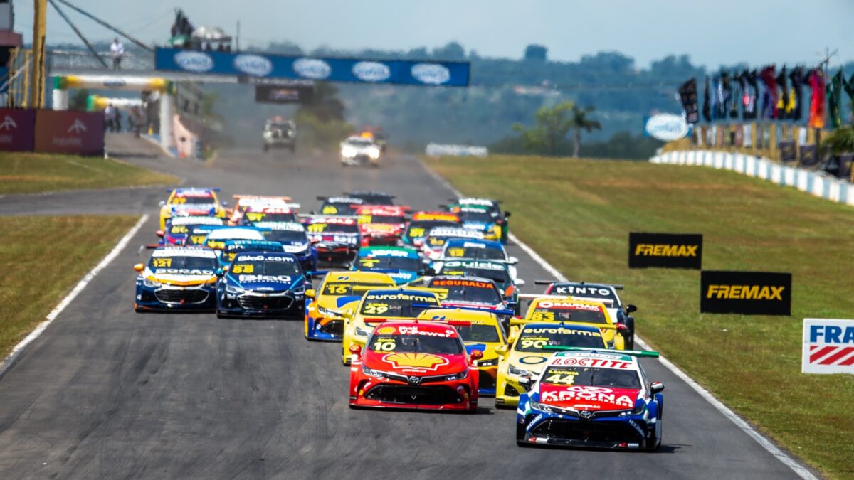 Carros da Stock Car em Goiânia 2023