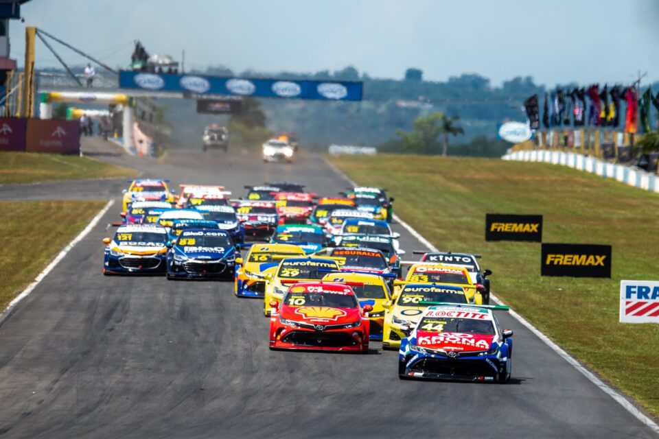 Carros da Stock Car em Goiânia 2023