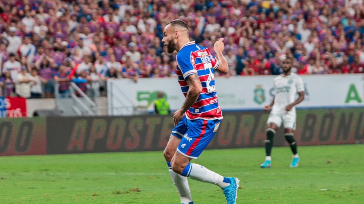 Guilherme antes de marcar o gol contra o Goiás