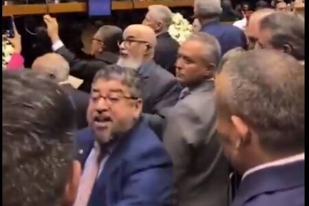 Agressão de deputado do PT e conduta de bolsonaristas desmoralizam Congresso, diz Lira