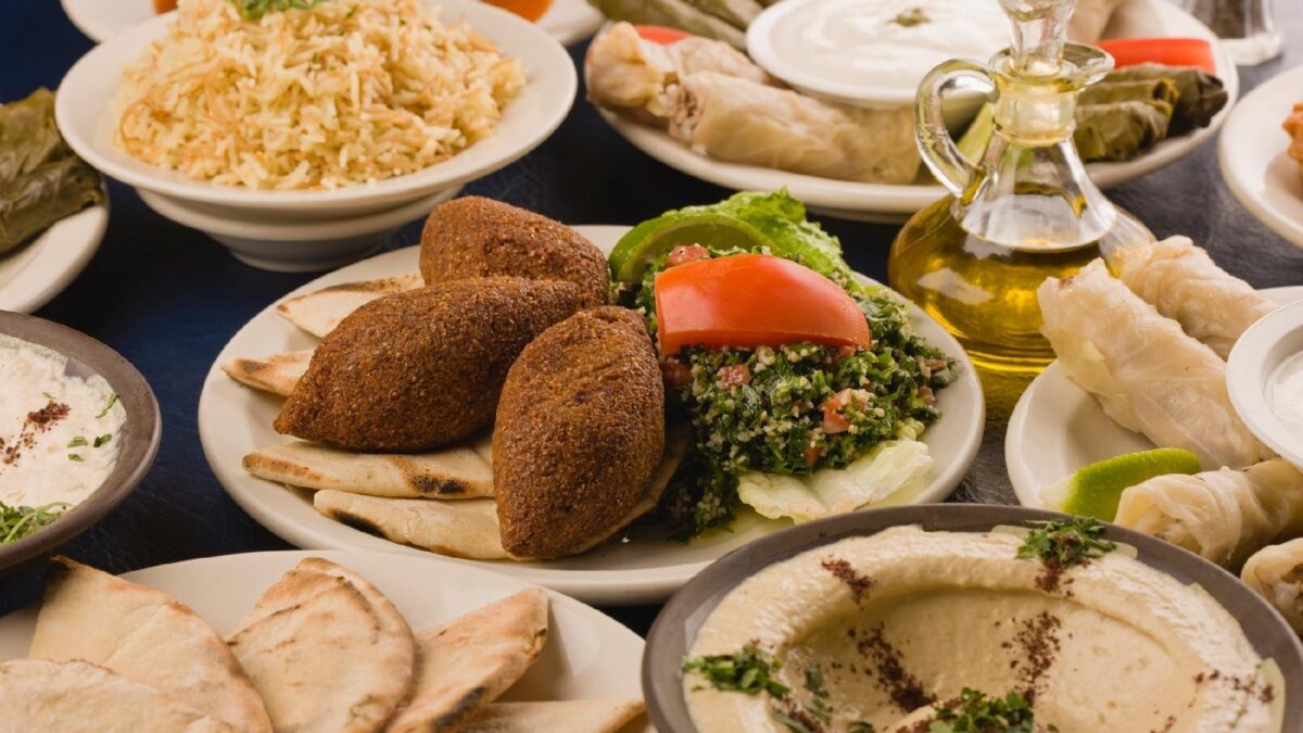 Viagem gastronômica: confira 10 restaurantes com culinária internacional em Goiânia