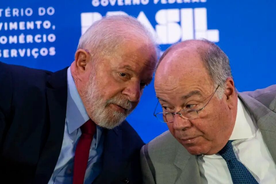 Lula deve enviar chanceler Mauro Vieira para posse de Milei Planalto avalia que tensão diminuiu com gestos recentes do argentino