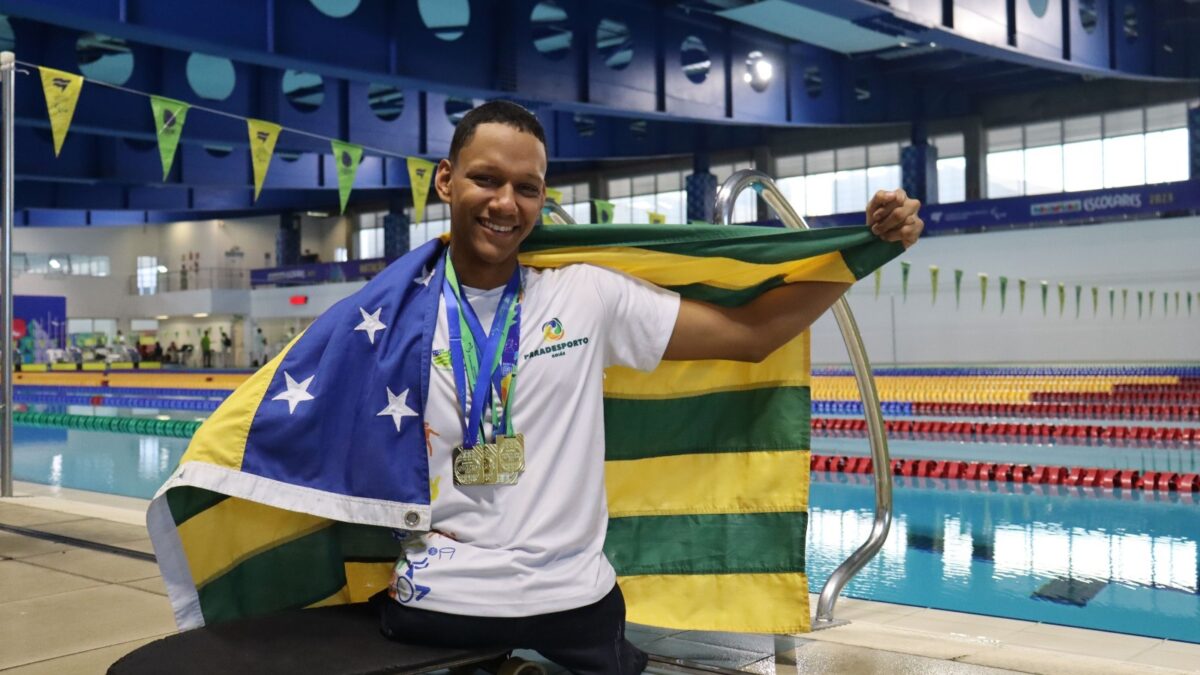 Atleta com diversas medalhas na Paralimpiadas