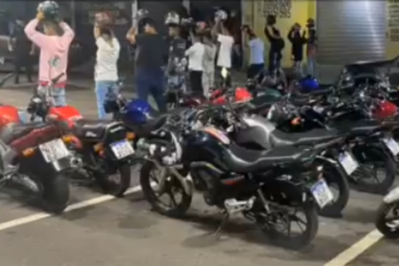Rolezinho de Motoqueiros foi encerrado por bloqueio policial em Anápolis (Foto PMGO)