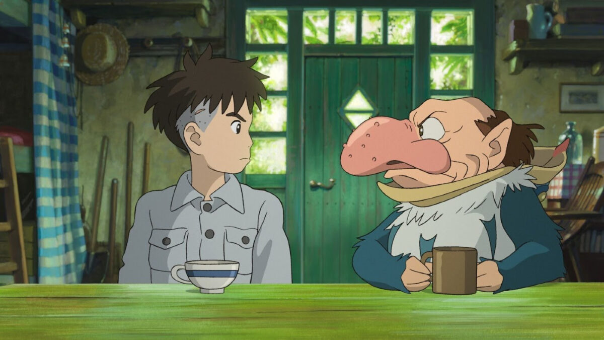 “O Menino e a Garça”, uma fantástica história de amadurecimento do mestre da animação Hayao Miyazaki, arrecadou US$ 12,8 milhões em seu fim de semana de estreia, tornando-se a primeira produção original de anime a liderar as bilheterias nos EUA.