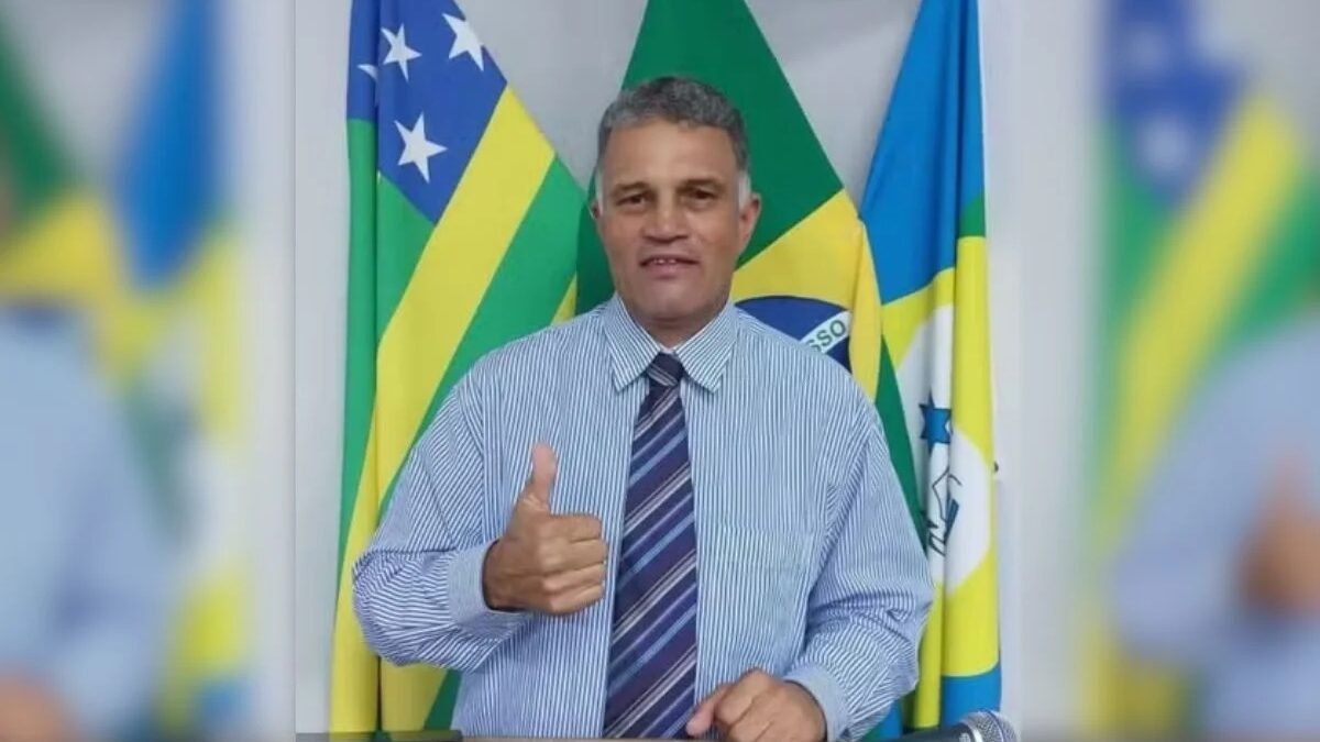 Vereador de Doverlândia investigado por enviar fotos íntimas a servidora renuncia ao mandato