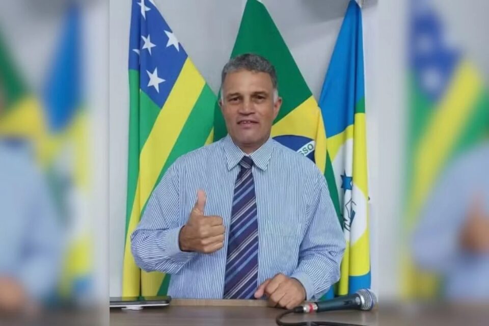 Vereador de Doverlândia investigado por enviar fotos íntimas a servidora renuncia ao mandato