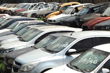 Justiça goiana leiloa 334 veículos e arrecada R$ 376 mil entre novembro e dezembro