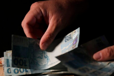 Medida, que cria obstáculo à transparência, foi sugestão da Associação Nacional de Procuradores (Foto: Agência Brasil)