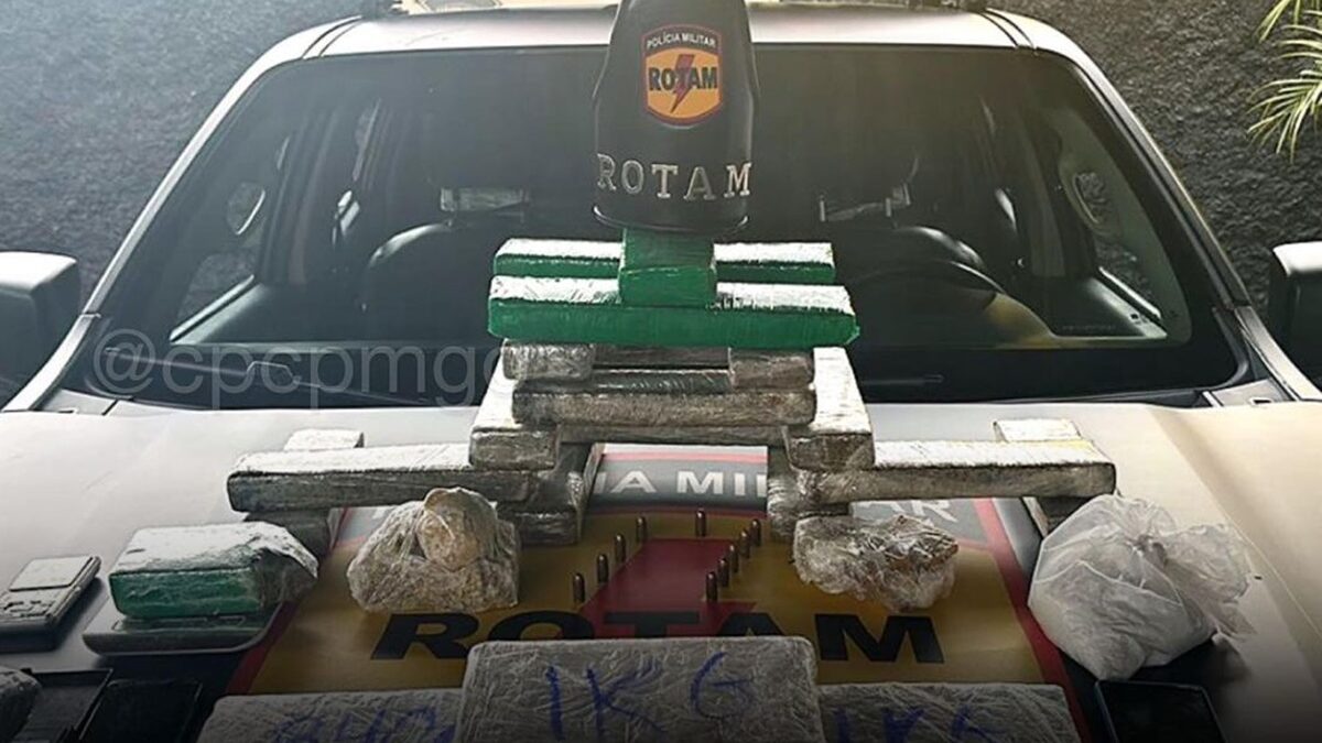 Drogas apreendidas em Goiânia (Foto: PM - Divulgação)