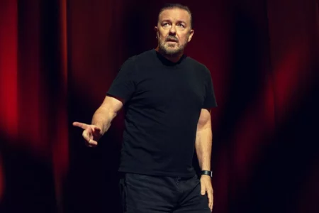 O novo especial de stand-up de Ricky Gervais, intitulado "Ricky Gervais: Armageddon", foi lançado no dia de Natal na Netflix e bem antes de sua estreia já estava gerando polêmica.