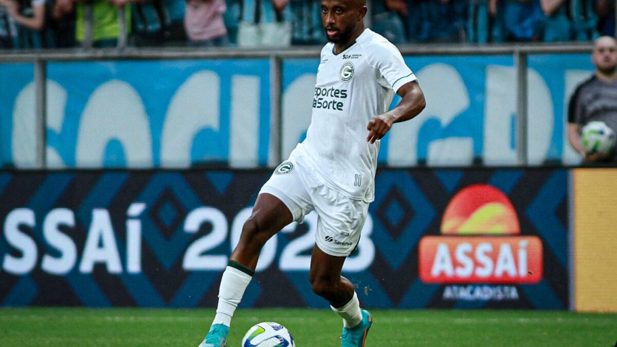 Dieguinho em ação contra o Grêmio