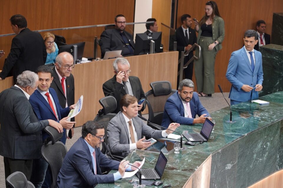 Avança projeto que disciplina regime jurídico das Organizações Sociais de Saúde em Goiás