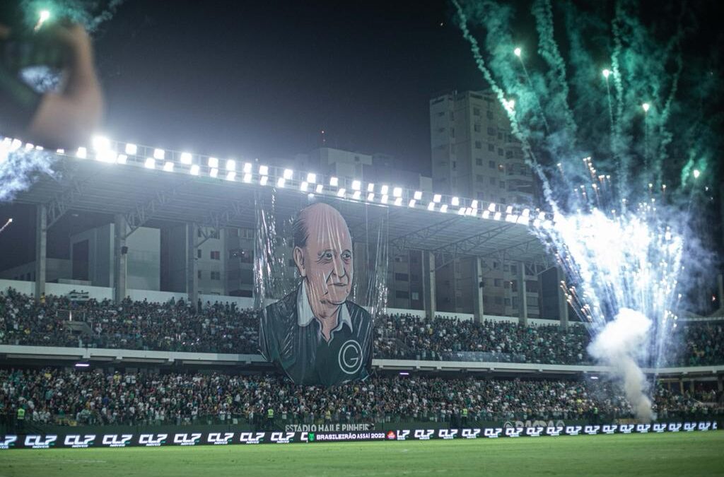 Estádio Hailé Pinheiro lotado de torcedores