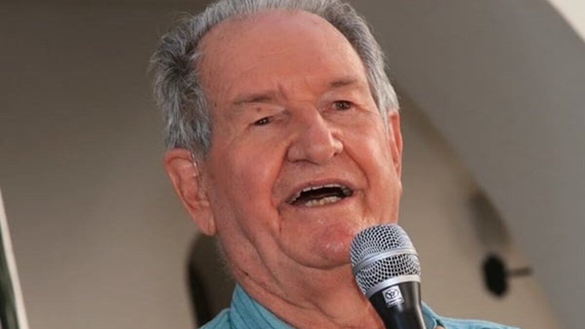 Bariani Ortêncio morre aos 100 anos em Goiânia