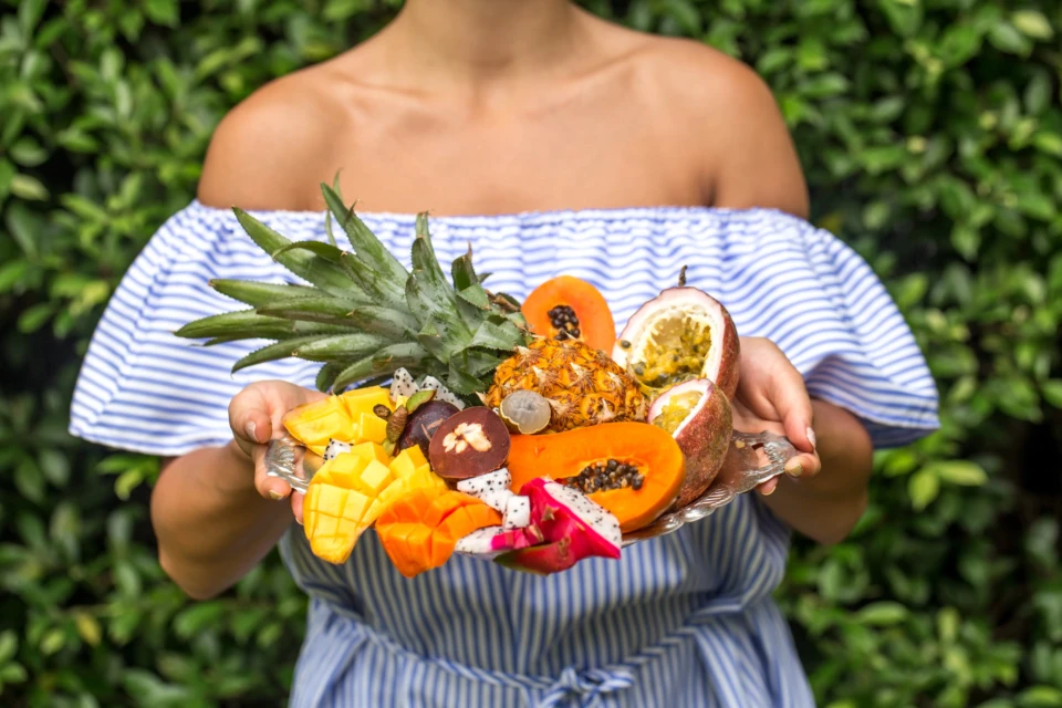 Nutricionista dá dicas do que comer antes e depois do carnaval