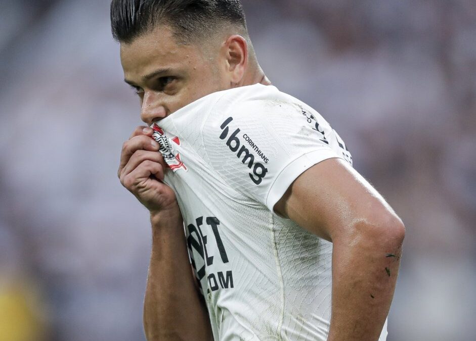 Romero comemorando gol marcado pelo Corinthians