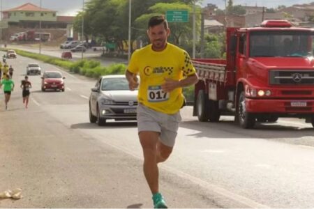 Corredor morre após participar de maratona e ficar com urina preta Vítima teve colapso por excesso de força física, após realizar a prova
