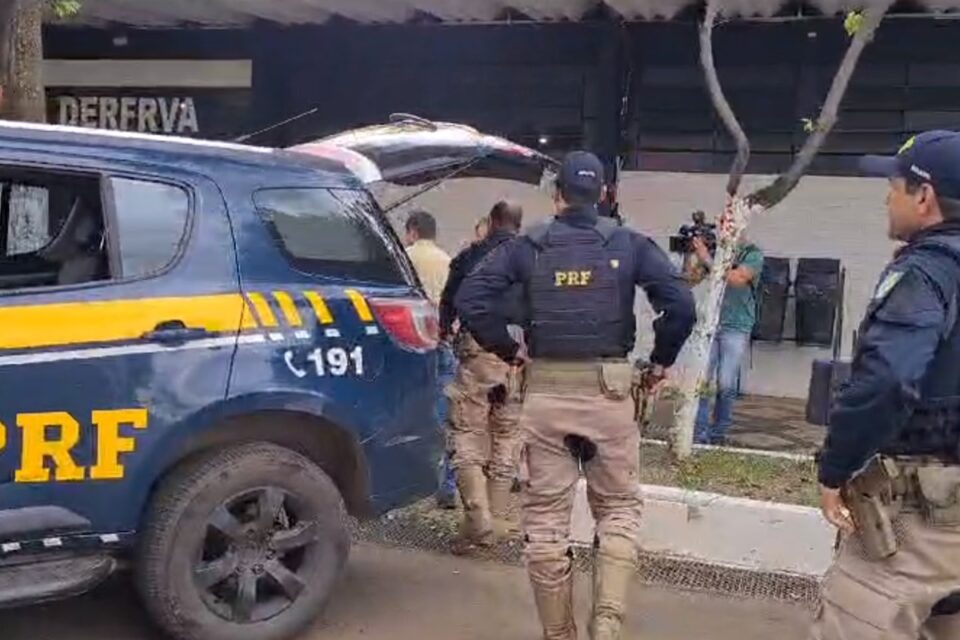 Polícia prende em Goiânia suspeito de integrar grupo que vendia peças de carros roubados