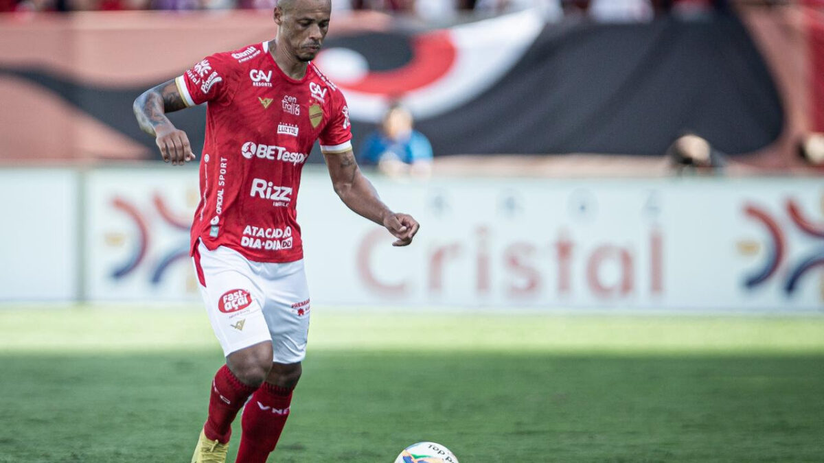 Anderson Conceição jogando pelo Vila Nova