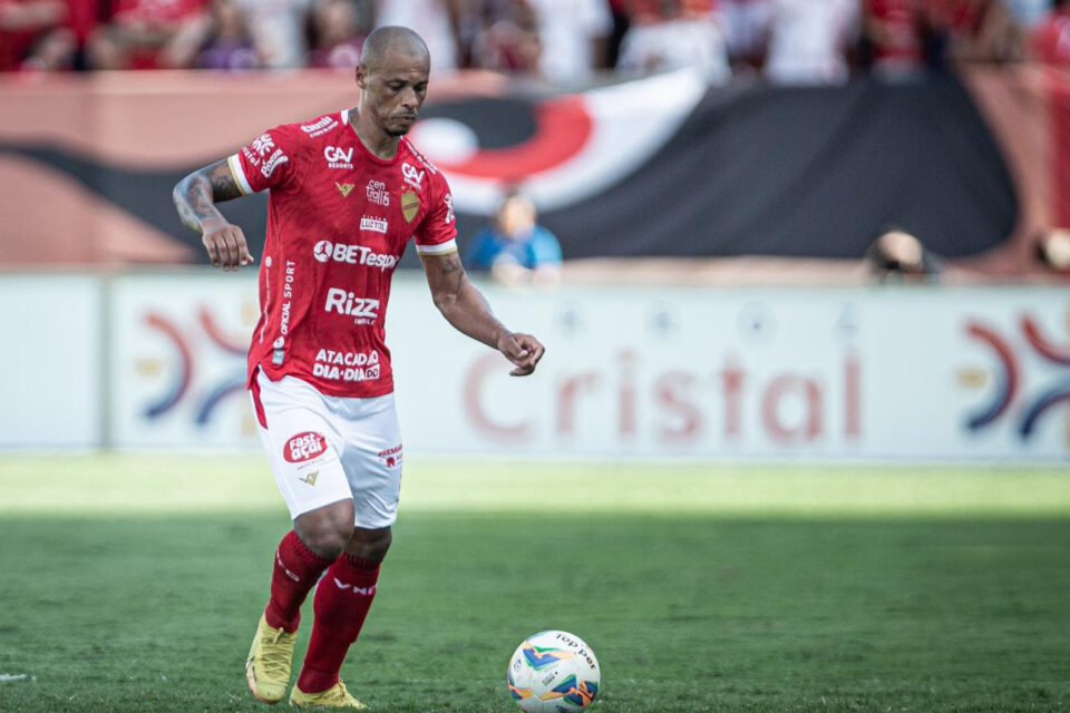 Anderson Conceição jogando pelo Vila Nova