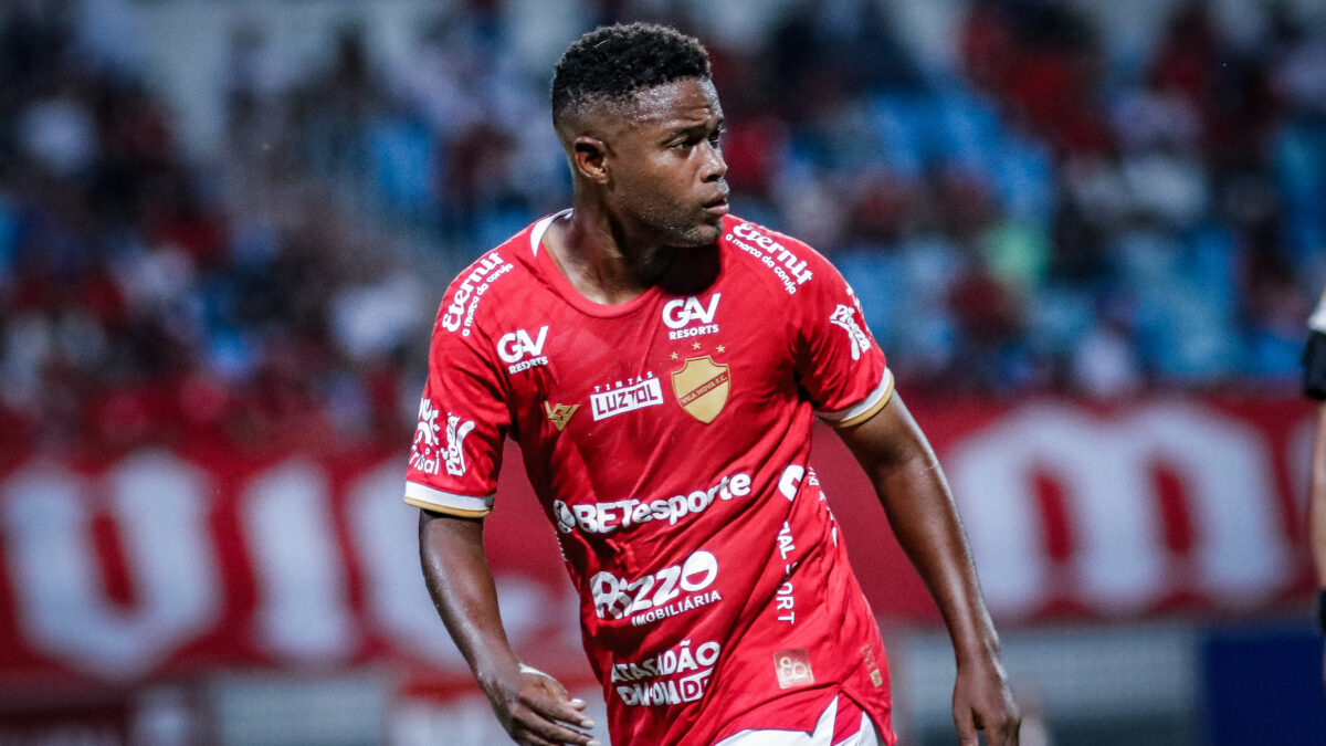 Luciano Naninho em ação diante do Goiatuba