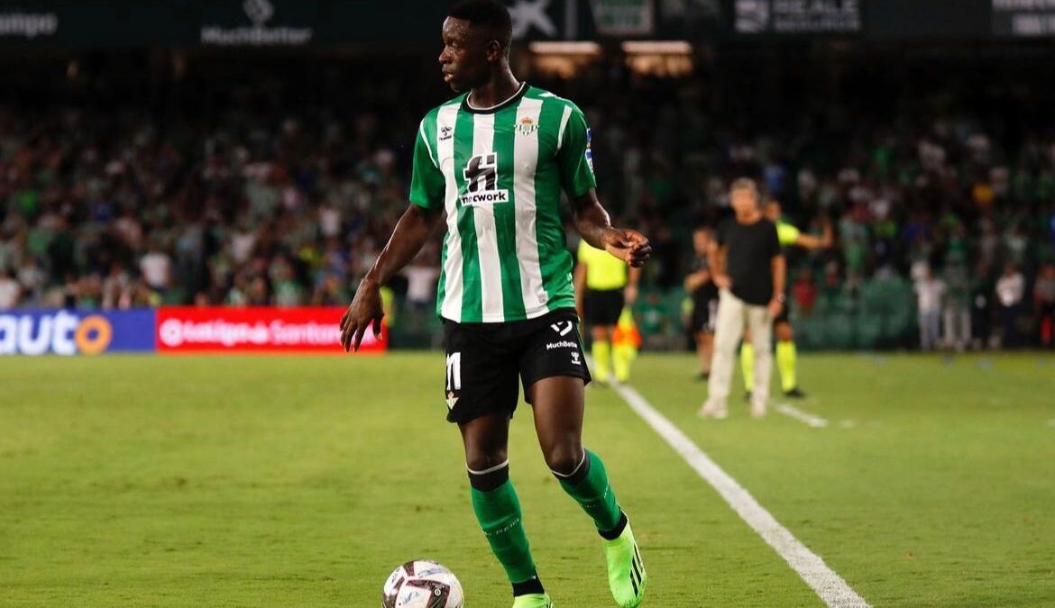 Luiz Henrique em ação pelo Real Betis