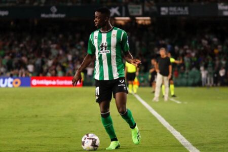 Luiz Henrique em ação pelo Real Betis