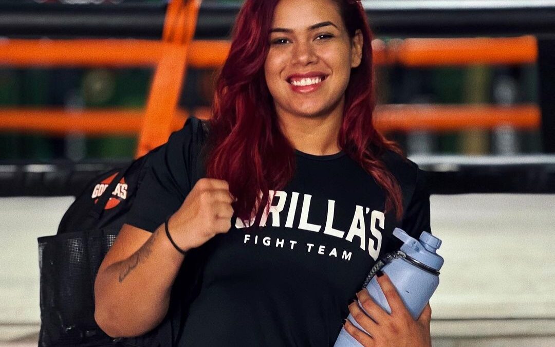 Kamila Campbell professora de muay thai