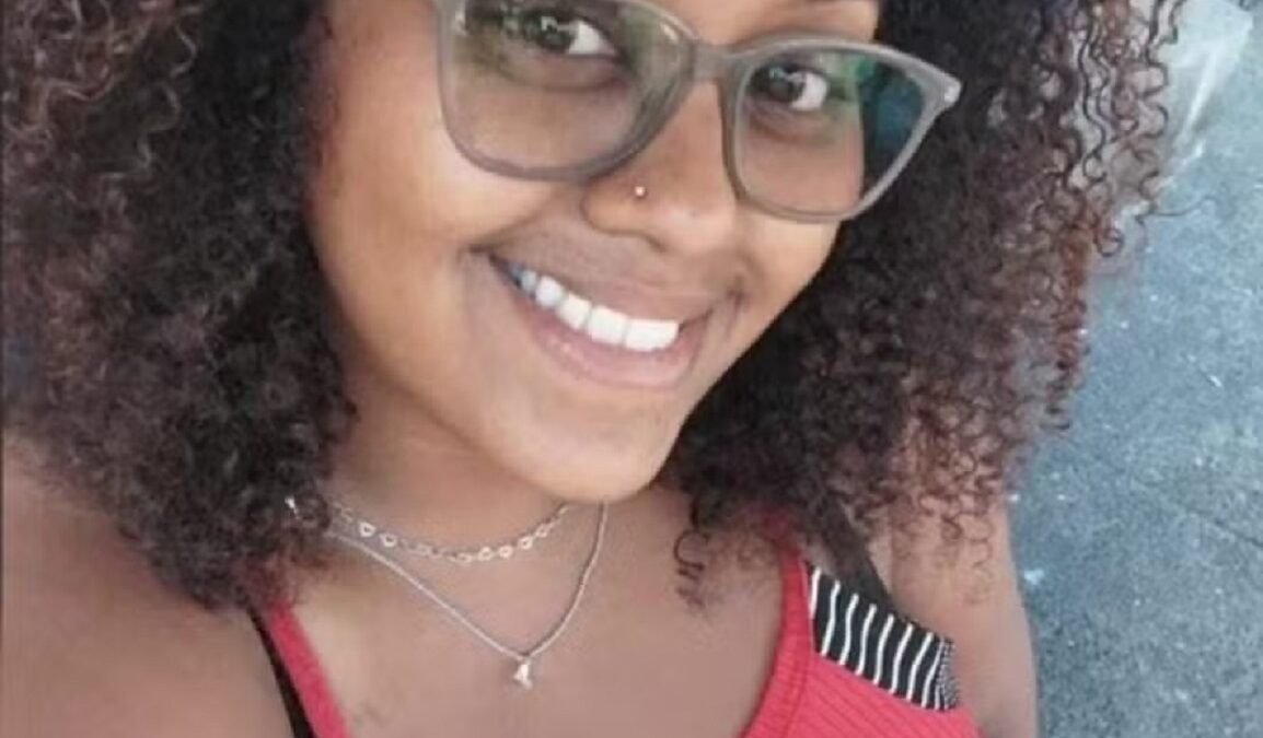 Mulher morre eletrocutada ao encostar em buffet de padaria no Rio Familiares da vítima dizem que outras pessoas já tomaram choque no local