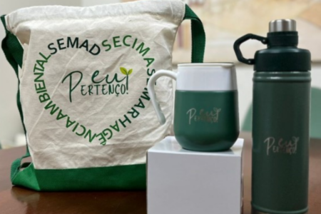 Caneca e garrafa fazem parte de estratégia para reduzir uso de plástico (Foto: Divulgação)