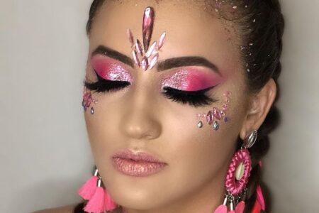 Dicas de maquiagem para o Carnaval podem auxiliar mulheres para a folia (Foto Malu Pires zumakeup reprodução Instagram)
